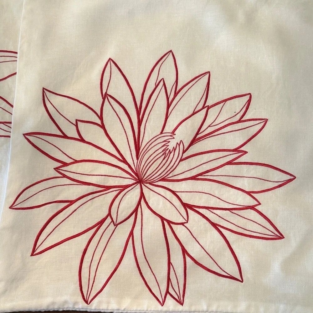 N/A elegant throw